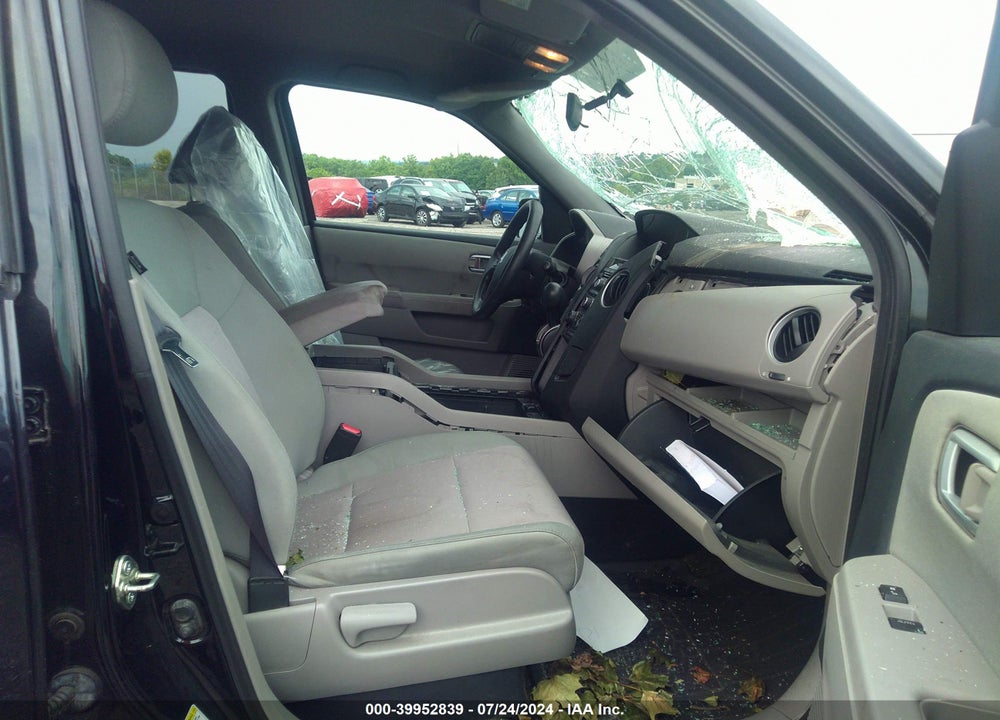 2014 HONDA PILOT EX VIN: 5FNYF4H46EB057683