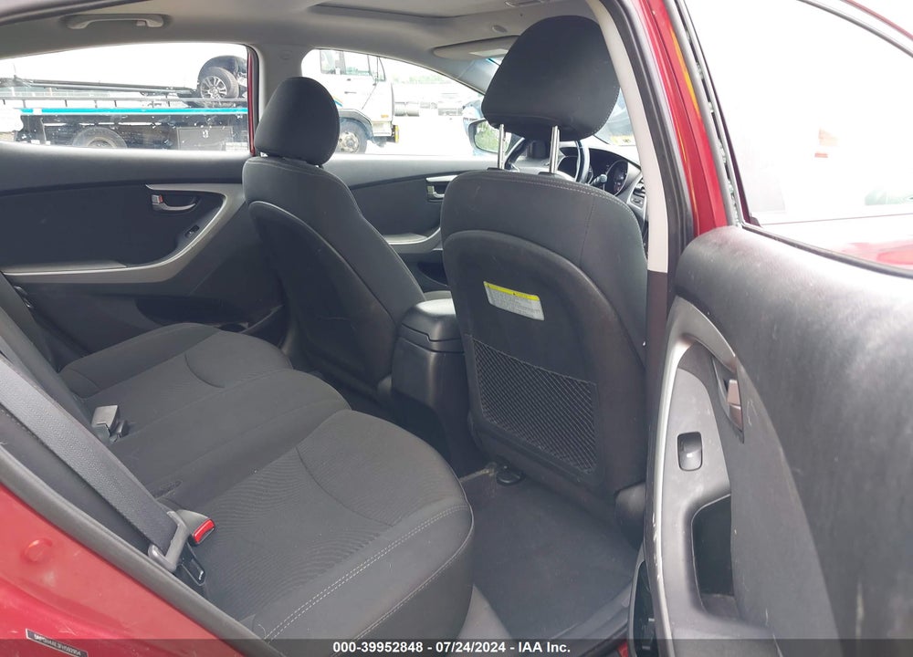 2015 HYUNDAI ELANTRA SE VIN: 5NPDH4AE3FH592954