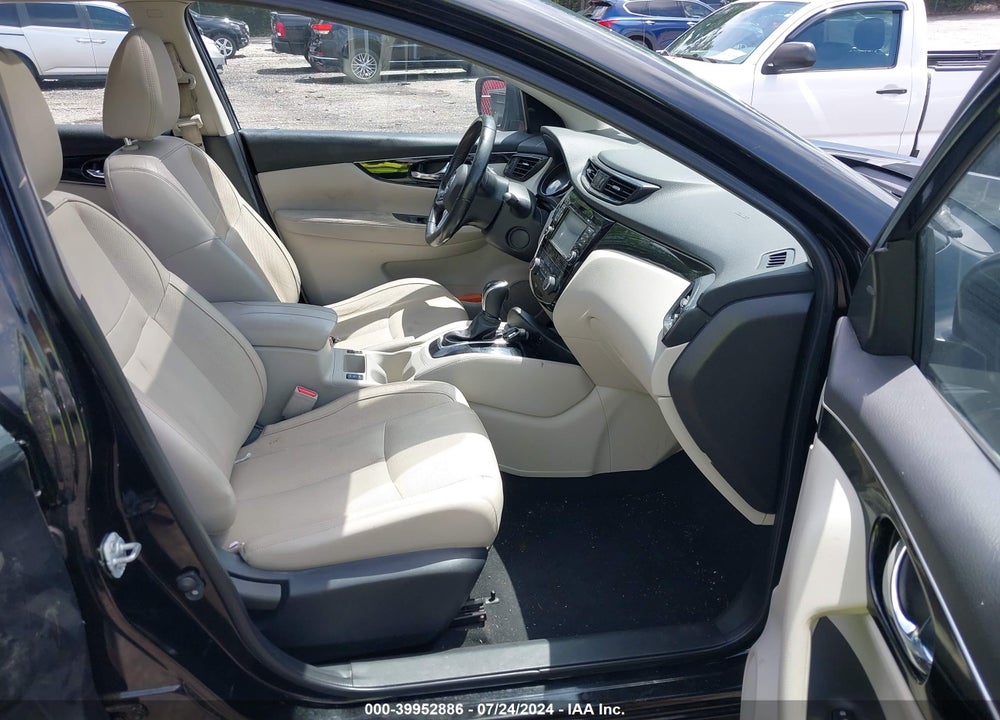 2017 NISSAN ROGUE SPORT SL VIN: JN1BJ1CP7HW013568