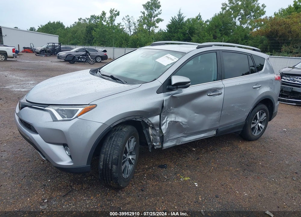 2018 TOYOTA RAV4 ADVENTURE/XLE VIN: 2T3WFREV0JW411414