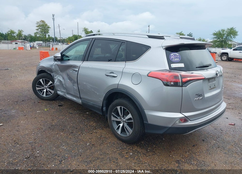 2018 TOYOTA RAV4 ADVENTURE/XLE VIN: 2T3WFREV0JW411414