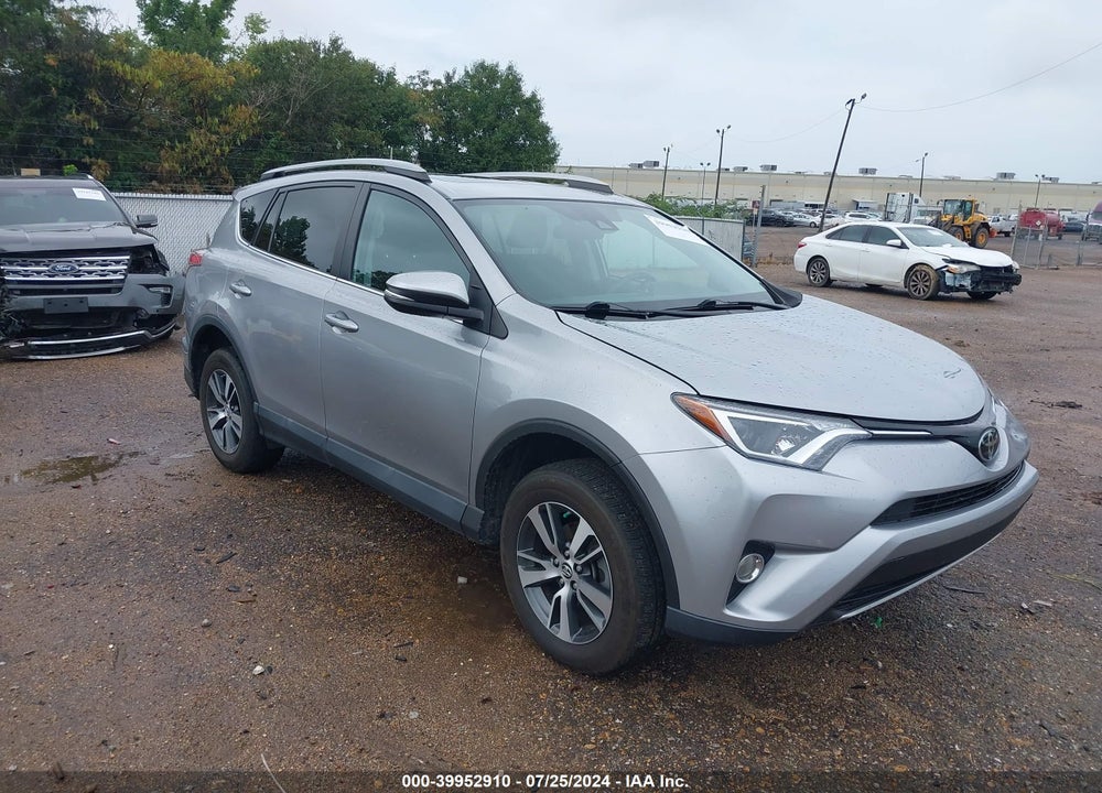 2018 TOYOTA RAV4 ADVENTURE/XLE VIN: 2T3WFREV0JW411414