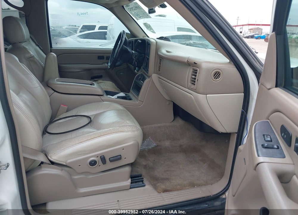 2005 GMC YUKON XL 1500 SLT VIN: 3GKEC16Z25G278737