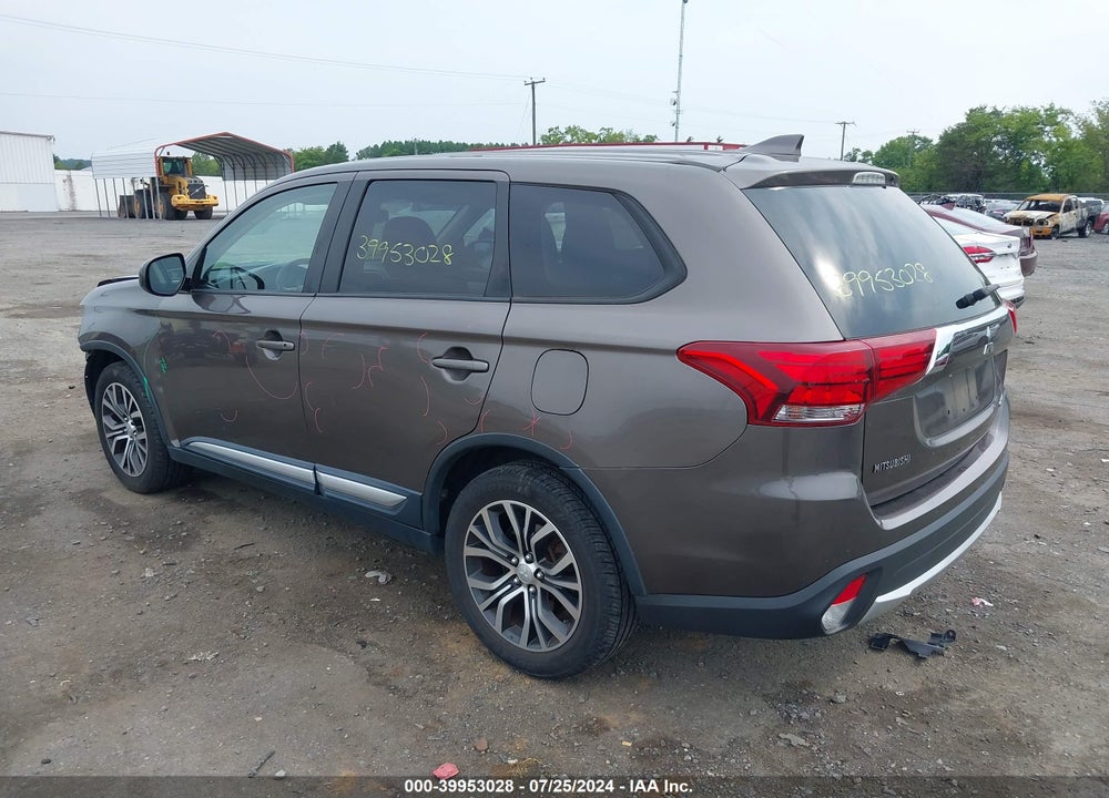 2017 MITSUBISHI OUTLANDER ES VIN: JA4AZ2A39HZ068099