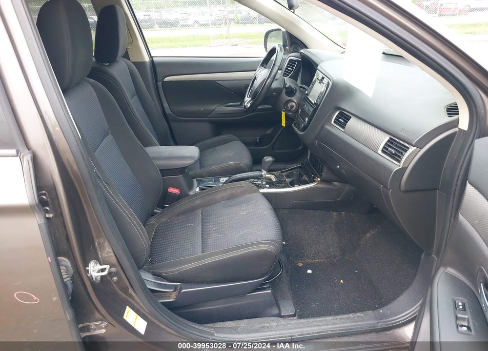 2017 MITSUBISHI OUTLANDER ES VIN: JA4AZ2A39HZ068099