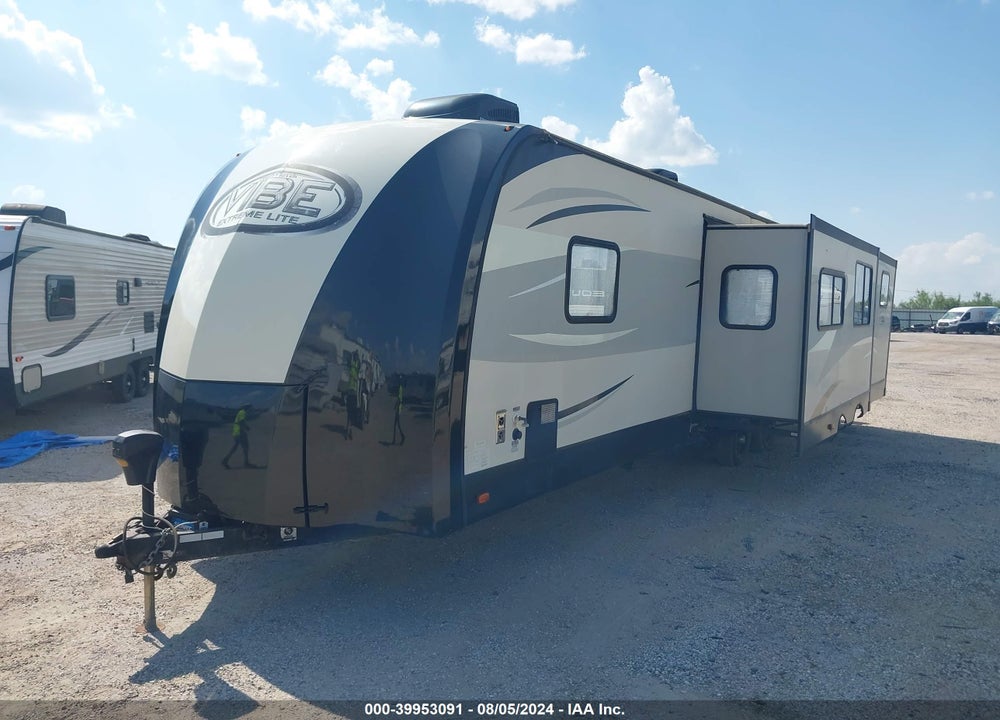 2015 FOREST RIVER VIBE EXTREME LITE M- VIN: 4X4TVBG29F4104533