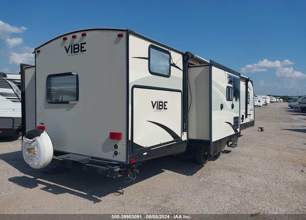 2015 FOREST RIVER VIBE EXTREME LITE M- VIN: 4X4TVBG29F4104533