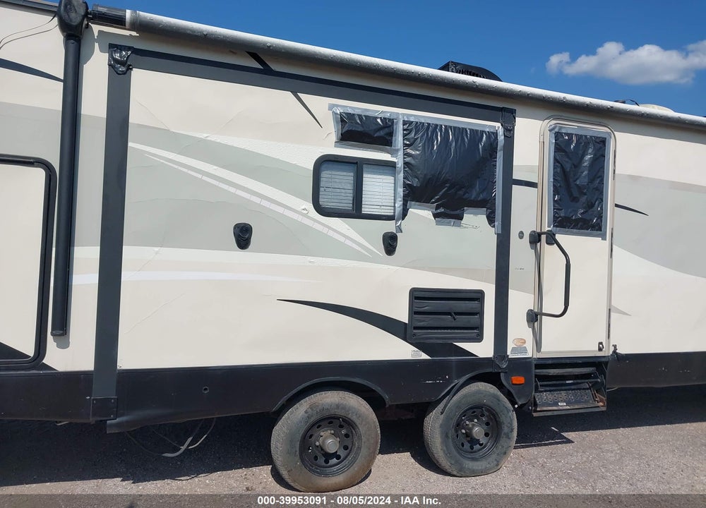 2015 FOREST RIVER VIBE EXTREME LITE M- VIN: 4X4TVBG29F4104533