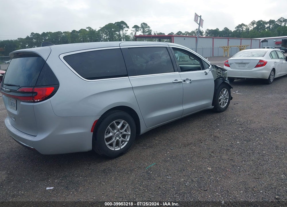 2024 CHRYSLER PACIFICA TOURING L VIN: 2C4RC1BG7RR146185