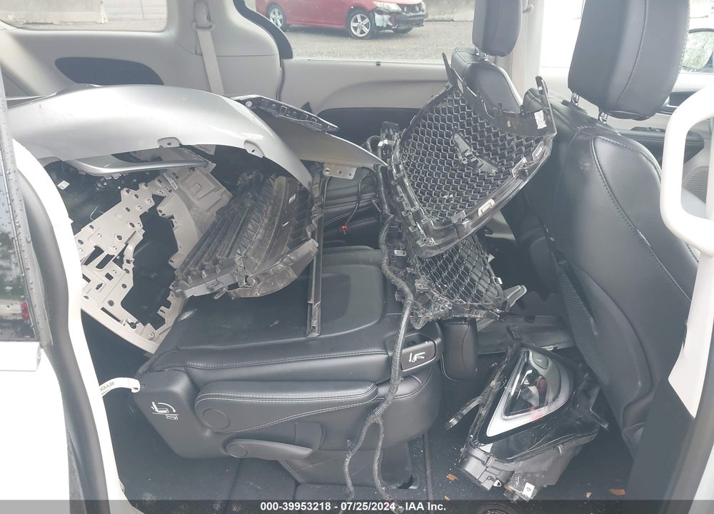 2024 CHRYSLER PACIFICA TOURING L VIN: 2C4RC1BG7RR146185