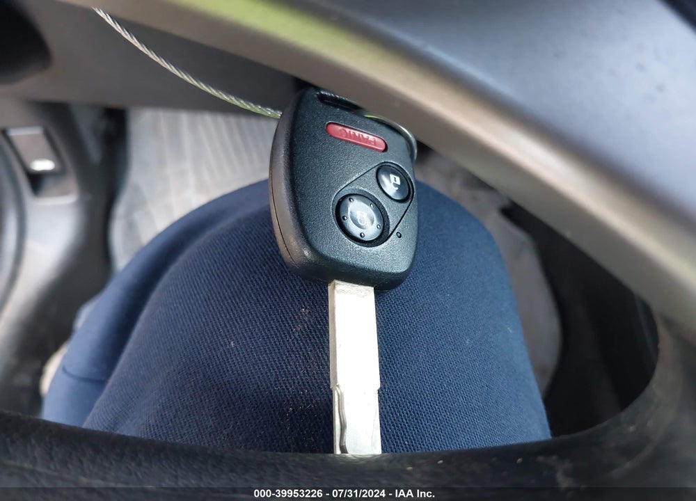 2013 HONDA FIT VIN: JHMGE8H32DC078019
