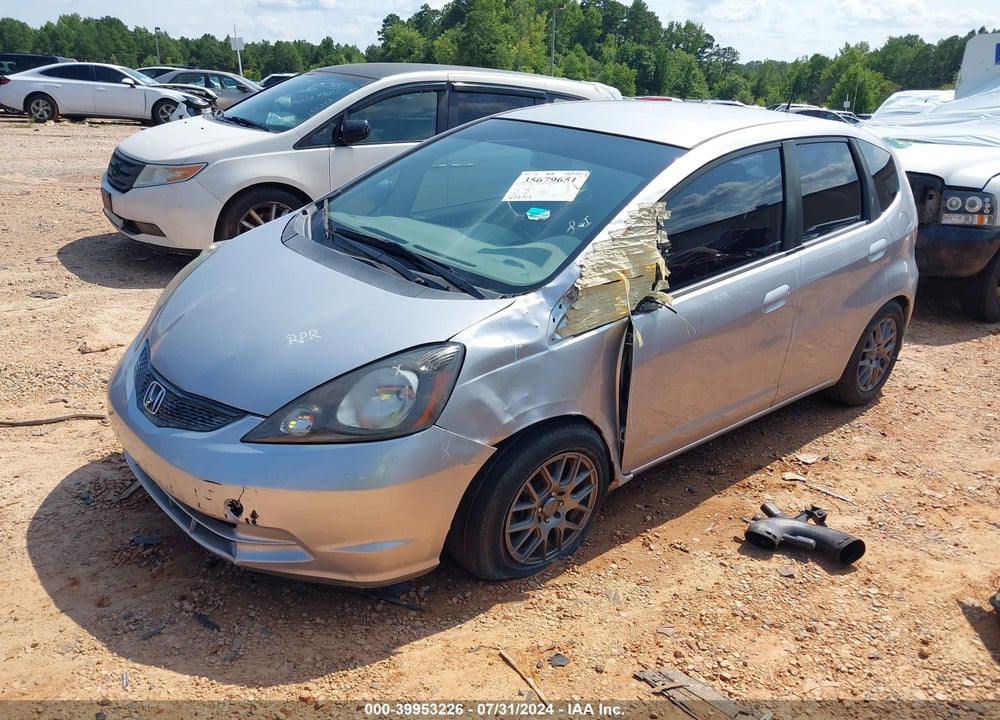 2013 HONDA FIT VIN: JHMGE8H32DC078019