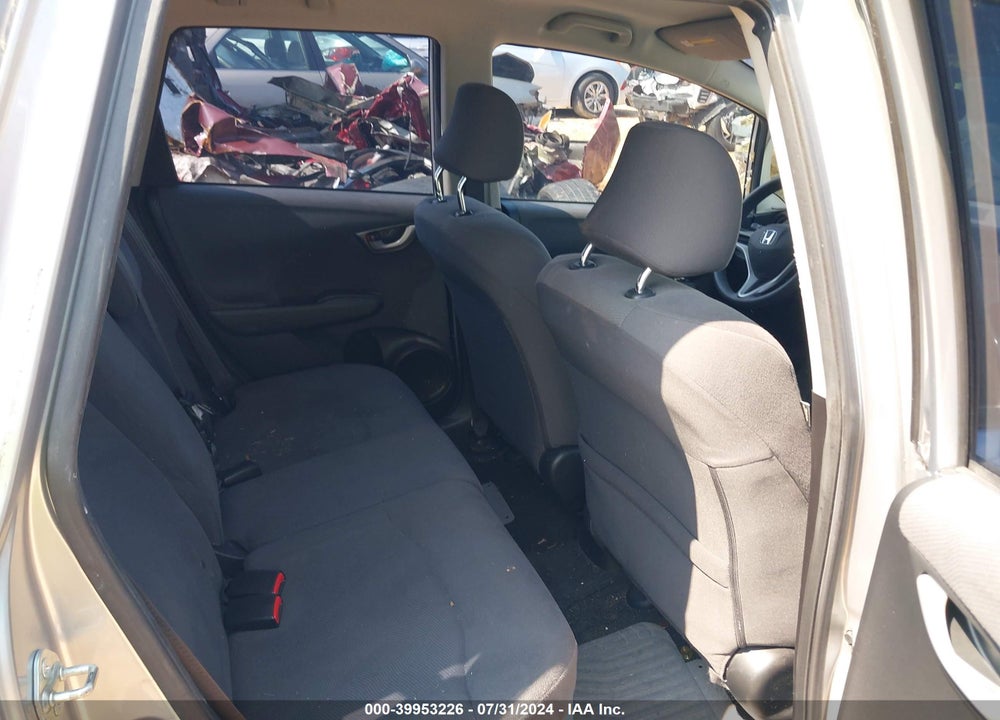 2013 HONDA FIT VIN: JHMGE8H32DC078019