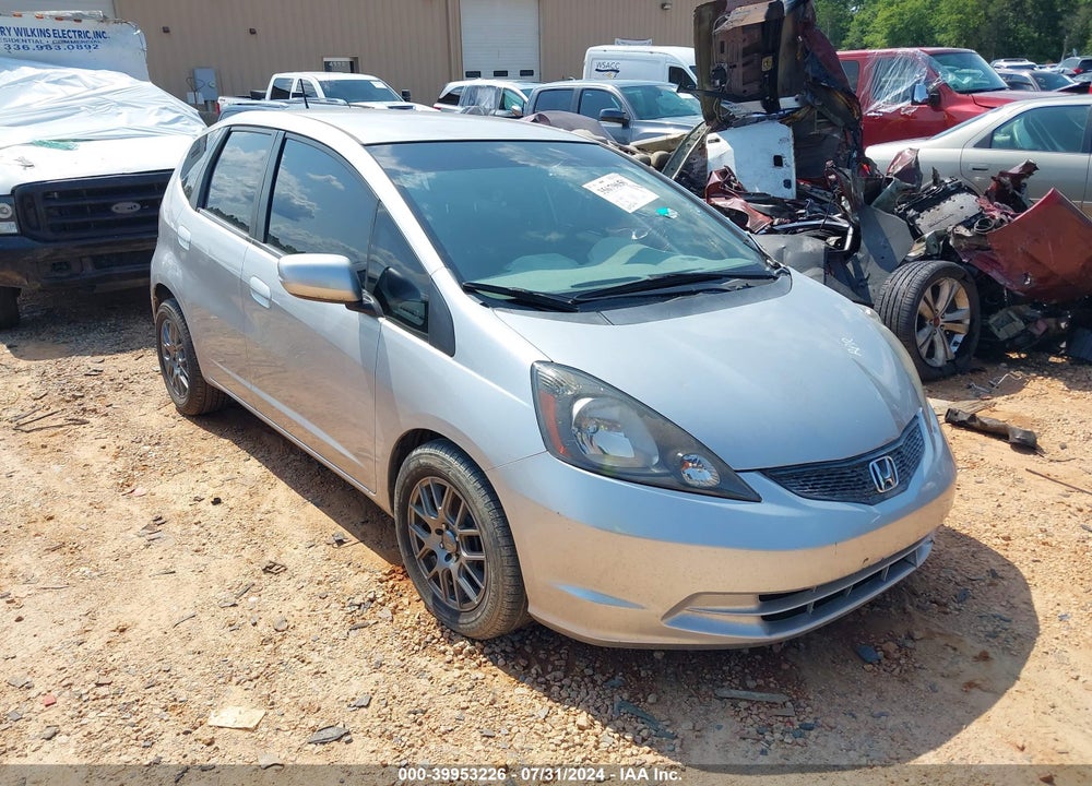 2013 HONDA FIT VIN: JHMGE8H32DC078019