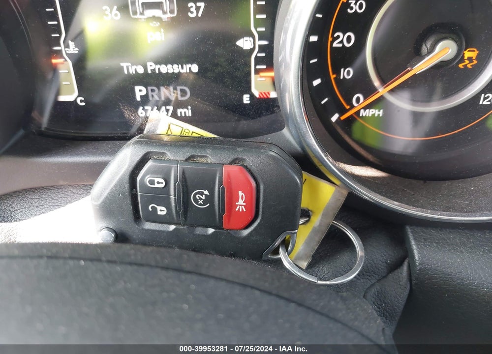 2018 JEEP WRANGLER UNLIMITED SAHARA 4X4 VIN: 1C4HJXEG2JW115342