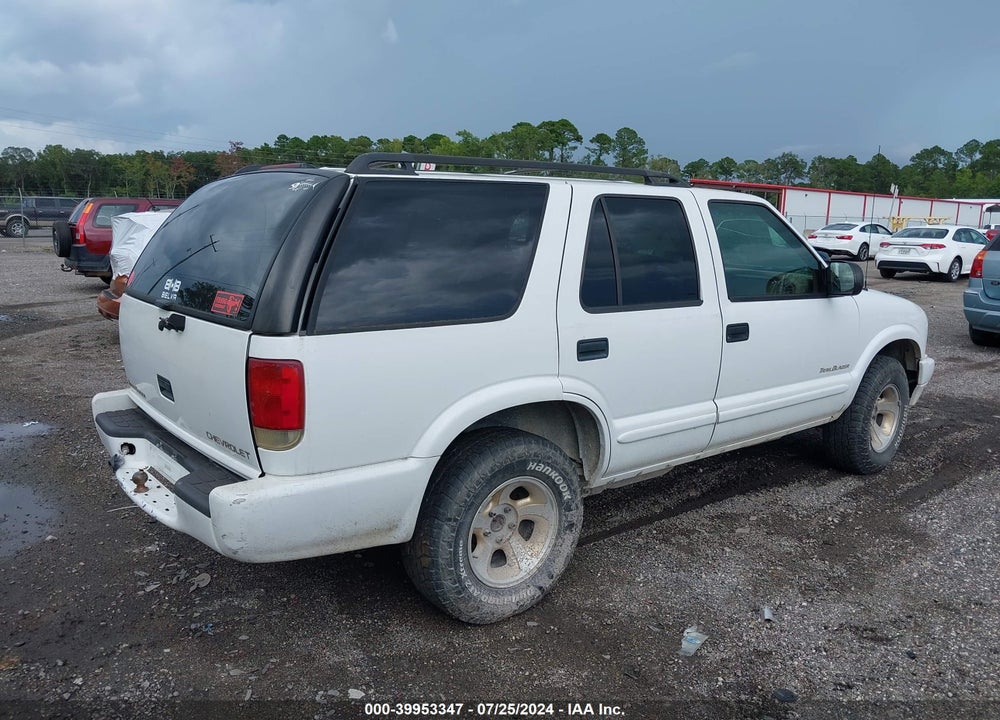 2000 CHEVROLET BLAZER TRAILBLAZER VIN: 1GNCS13W5Y2237135
