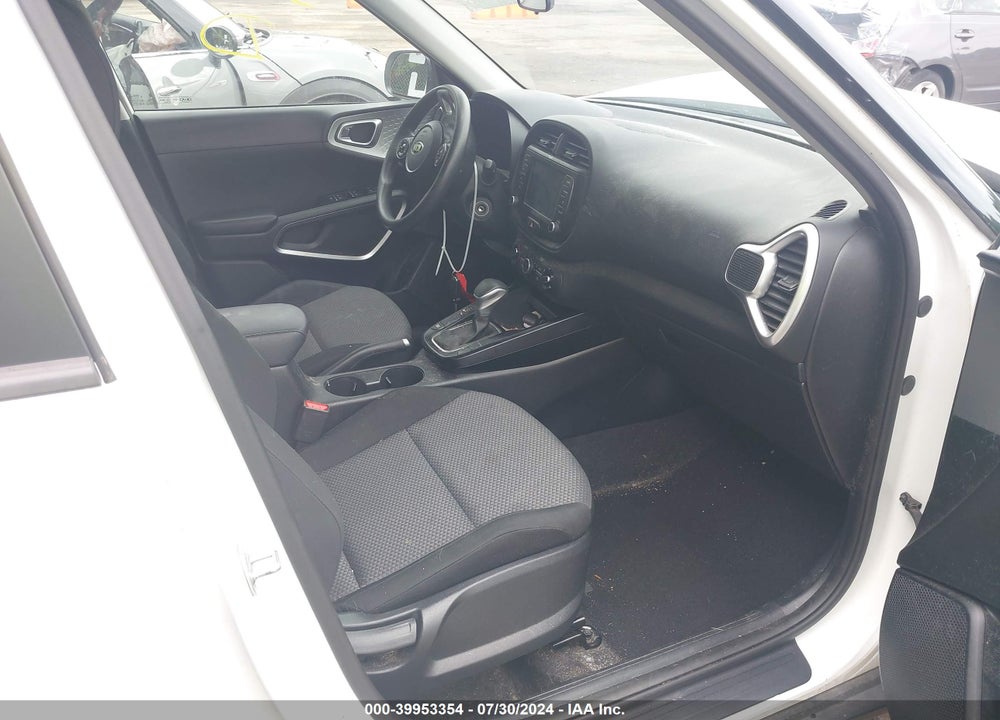 2020 KIA SOUL LX VIN: KNDJ23AU4L7708524