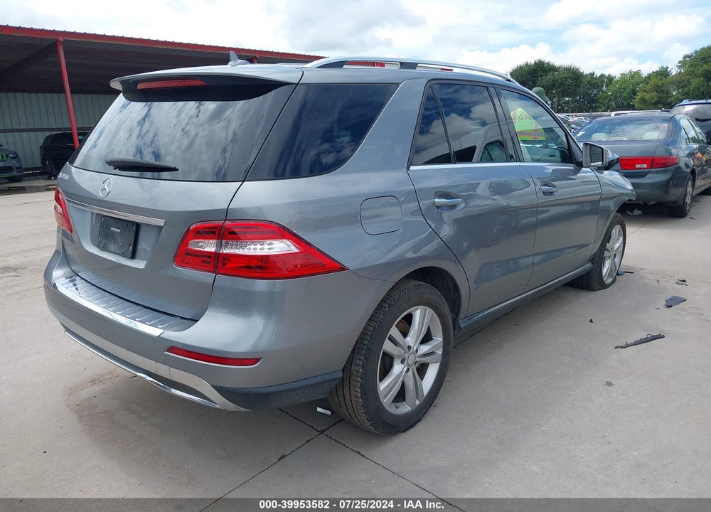 2015 MERCEDES-BENZ ML 350 VIN: 4JGDA5JB1FA570034