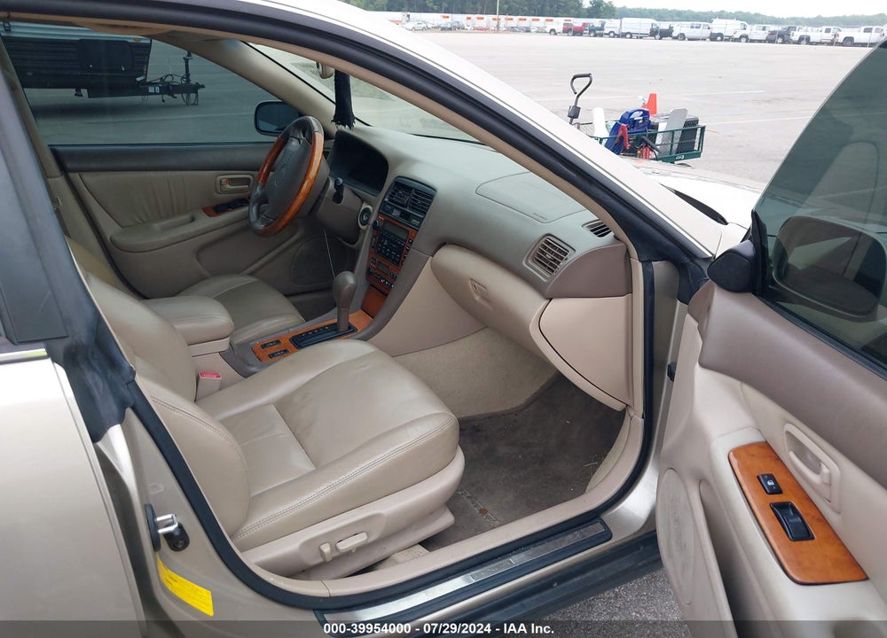 2000 LEXUS ES 300 VIN: JT8BF28G7Y5093598