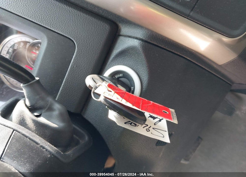 2013 RAM 1500 SLT VIN: 1C6RR6GPXDS640527