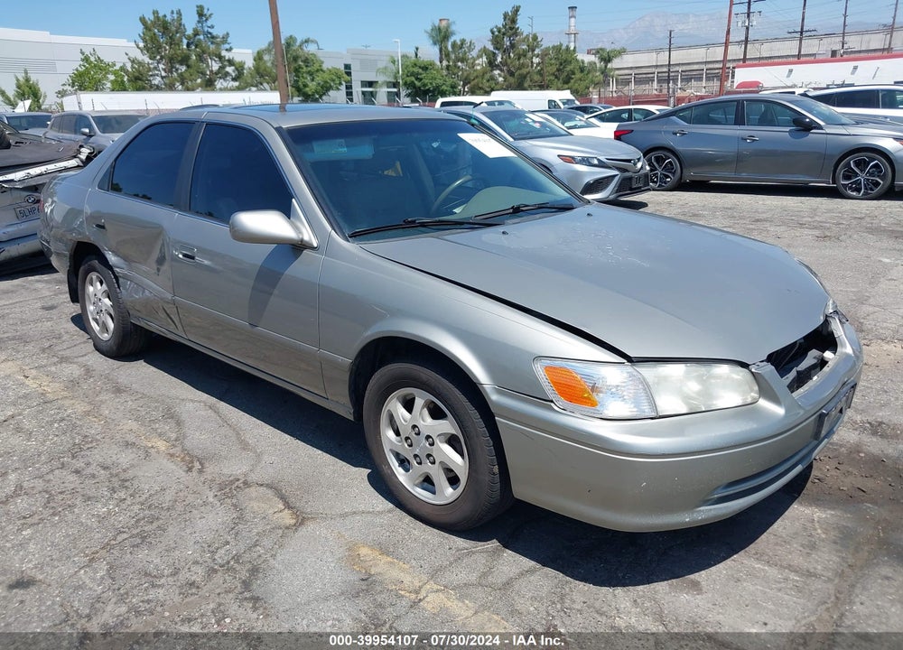 2000 TOYOTA CAMRY LE VIN: JT2BG28K5Y0485195