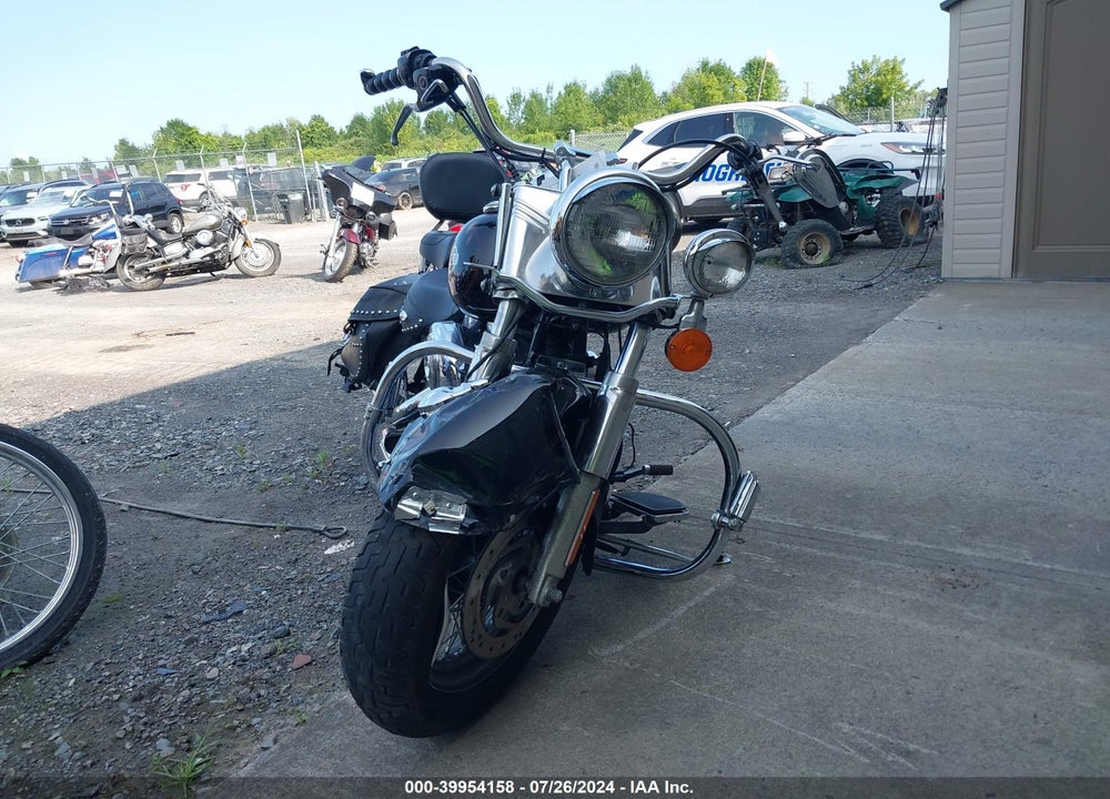 2002 HARLEY-DAVIDSON FLSTCI VIN: 1HD1BWB1X2Y038510