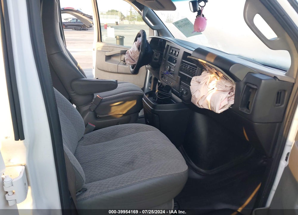 2018 CHEVROLET EXPRESS 2500 LS VIN: 1GAWGEFG6J1194576