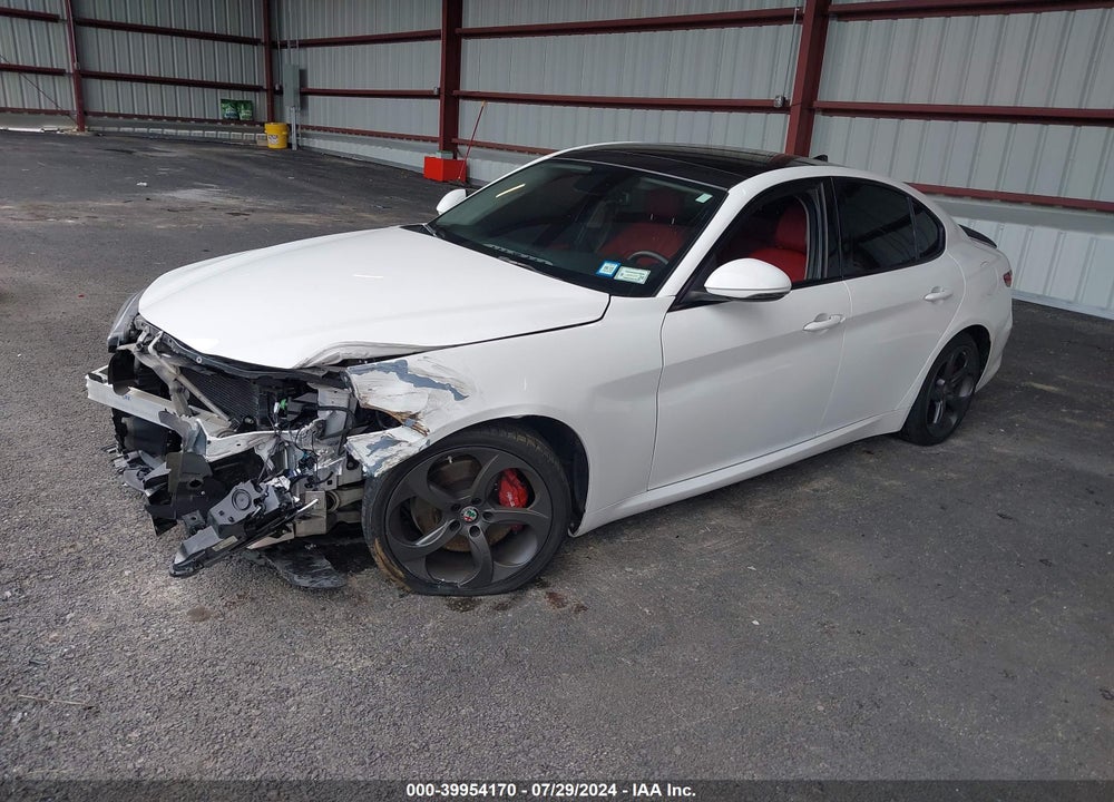 2017 ALFA ROMEO GIULIA RWD VIN: ZARFAEBN1H7544027
