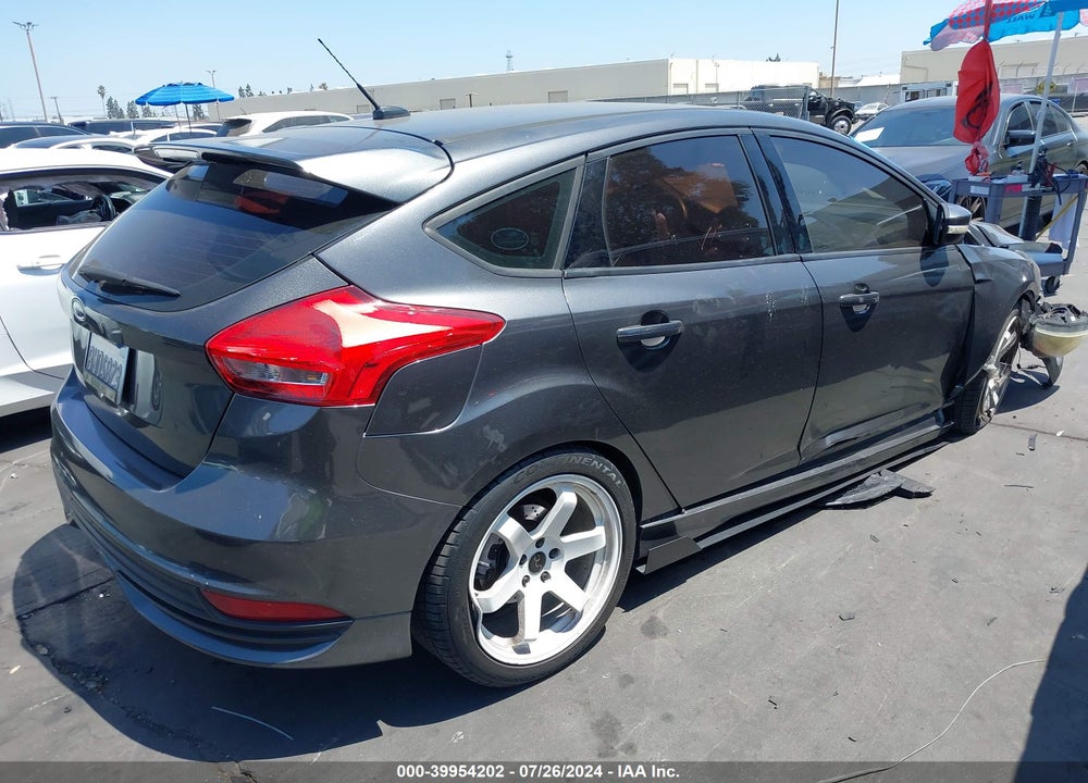 2016 FORD FOCUS ST VIN: 1FADP3L9XGL313662
