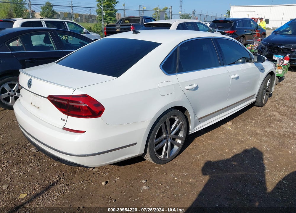 2017 VOLKSWAGEN PASSAT 1.8T R-LINE VIN: 1VWDT7A35HC025171
