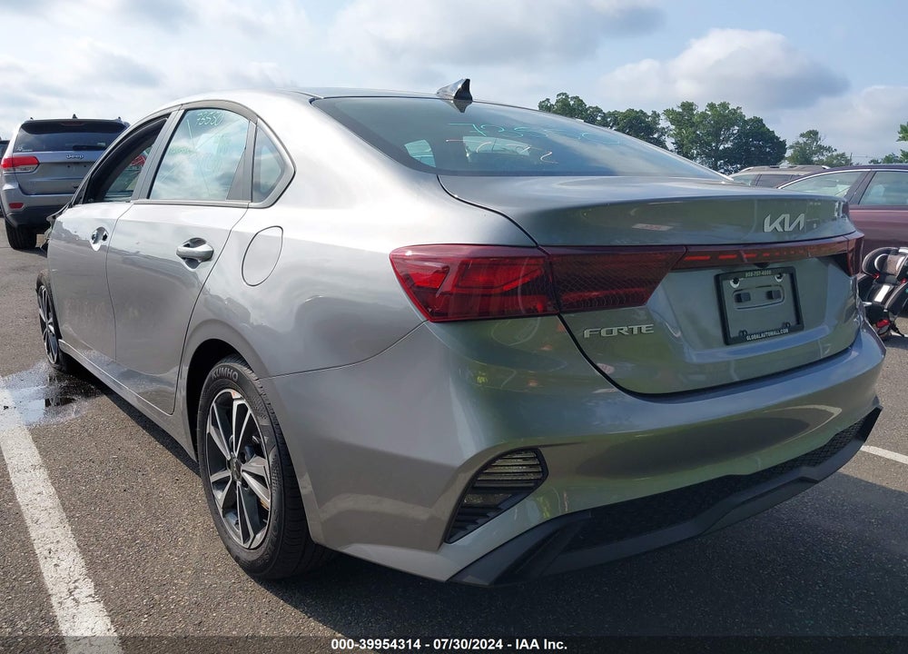 2024 KIA FORTE LXS VIN: 3KPF24ADXRE804484