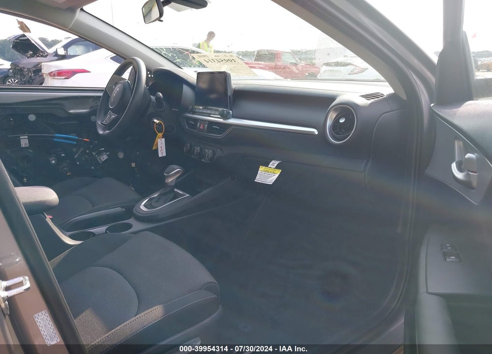 2024 KIA FORTE LXS VIN: 3KPF24ADXRE804484