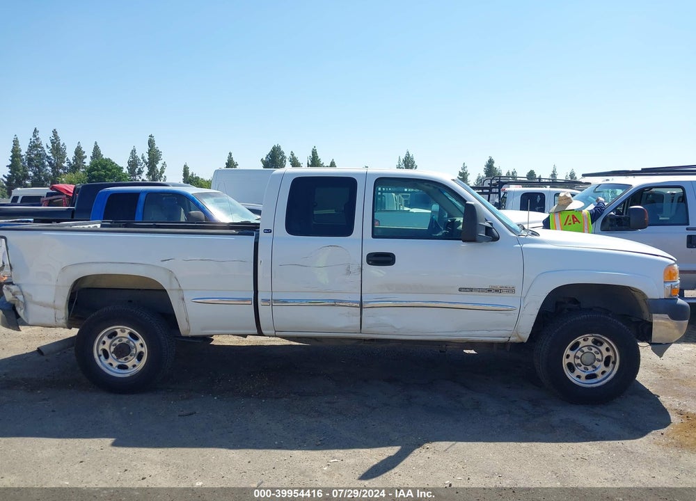 2002 GMC SIERRA 2500HD SLE VIN: 1GTHK29G02E117978