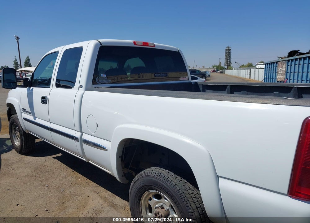 2002 GMC SIERRA 2500HD SLE VIN: 1GTHK29G02E117978