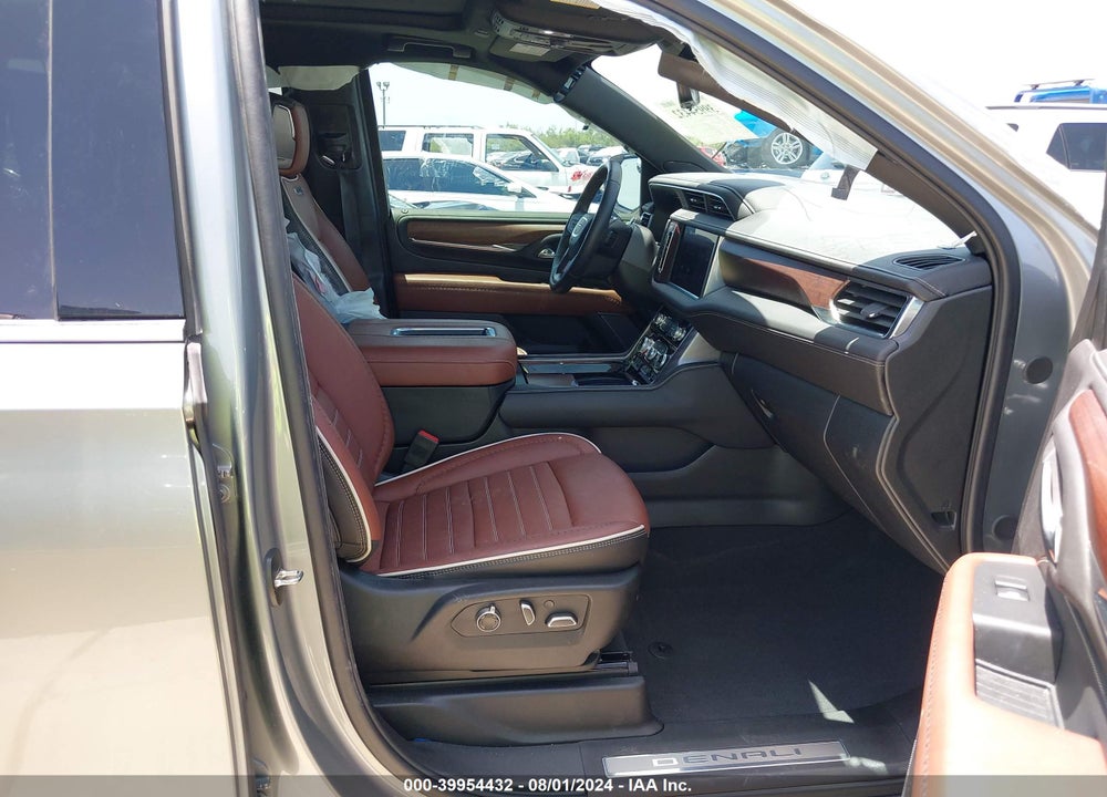 2024 GMC YUKON 4WD DENALI ULTIMATE VIN: 1GKS2EKL0RR127657