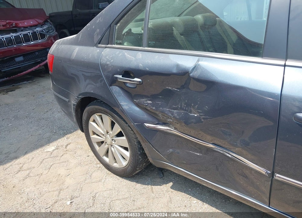 2009 HYUNDAI SONATA LIMITED V6 VIN: 5NPEU46F49H425489