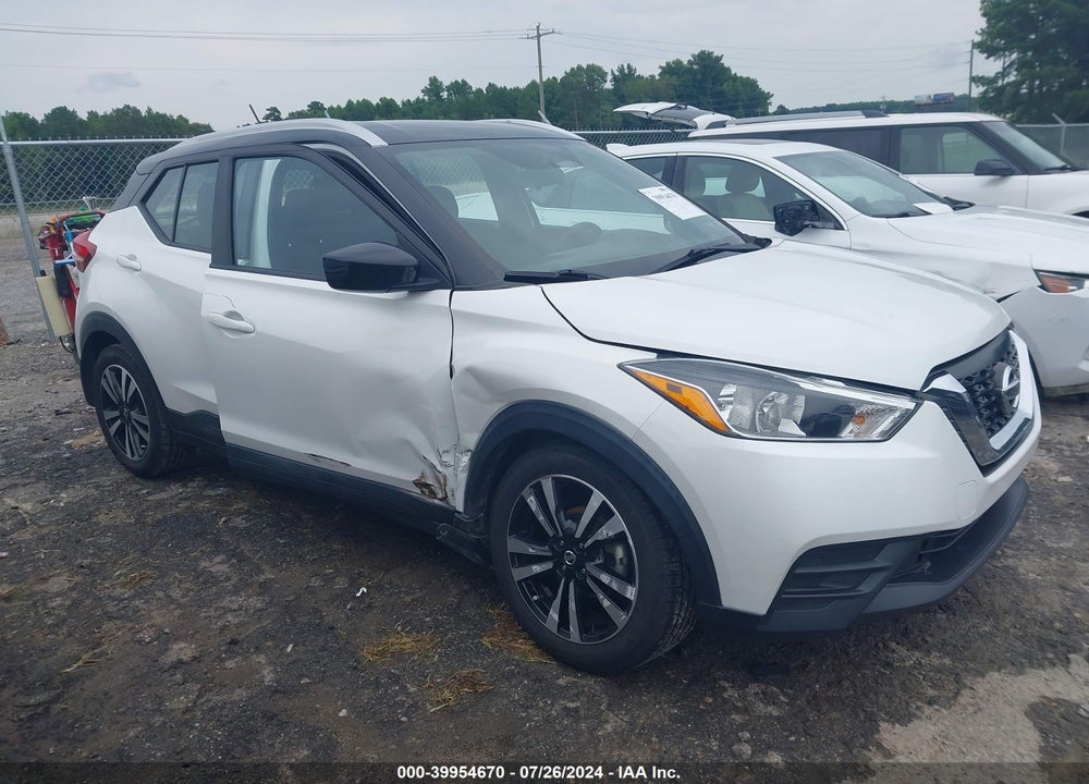 2018 NISSAN KICKS SV VIN: 3N1CP5CU2JL502679