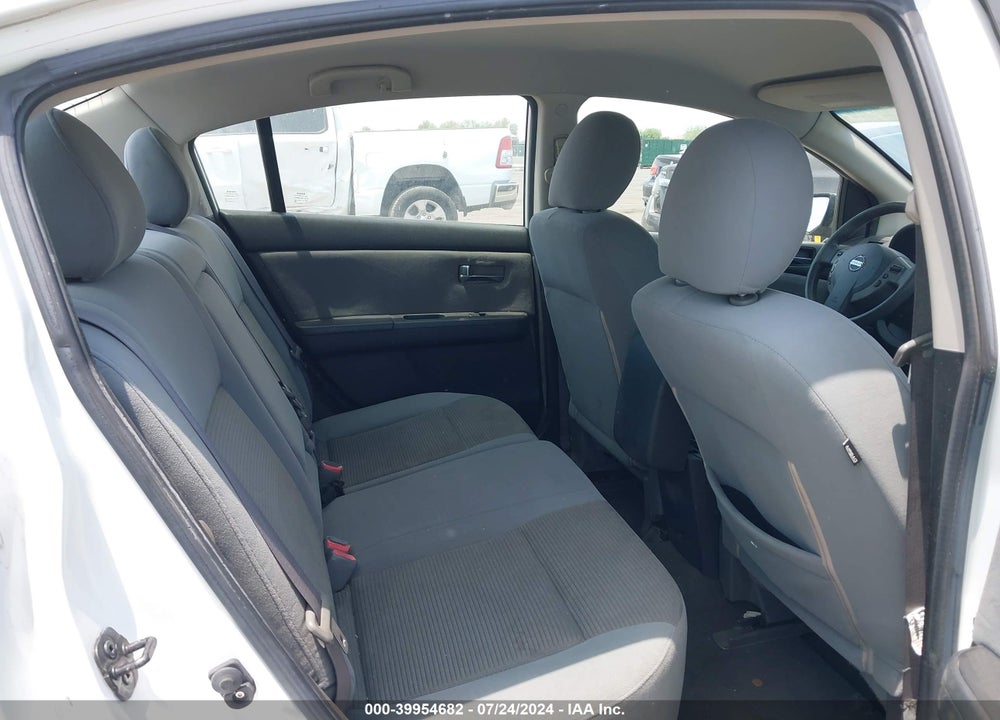 2011 NISSAN SENTRA 2.0S VIN: 3N1AB6AP2BL622850