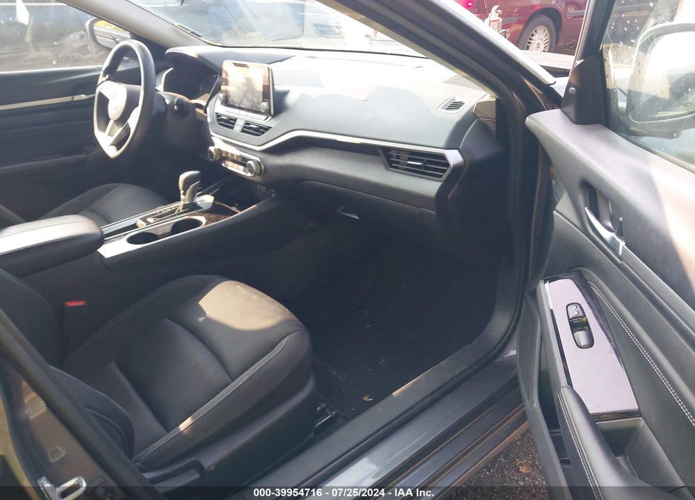 2021 NISSAN ALTIMA SV FWD VIN: 1N4BL4DV5MN390394