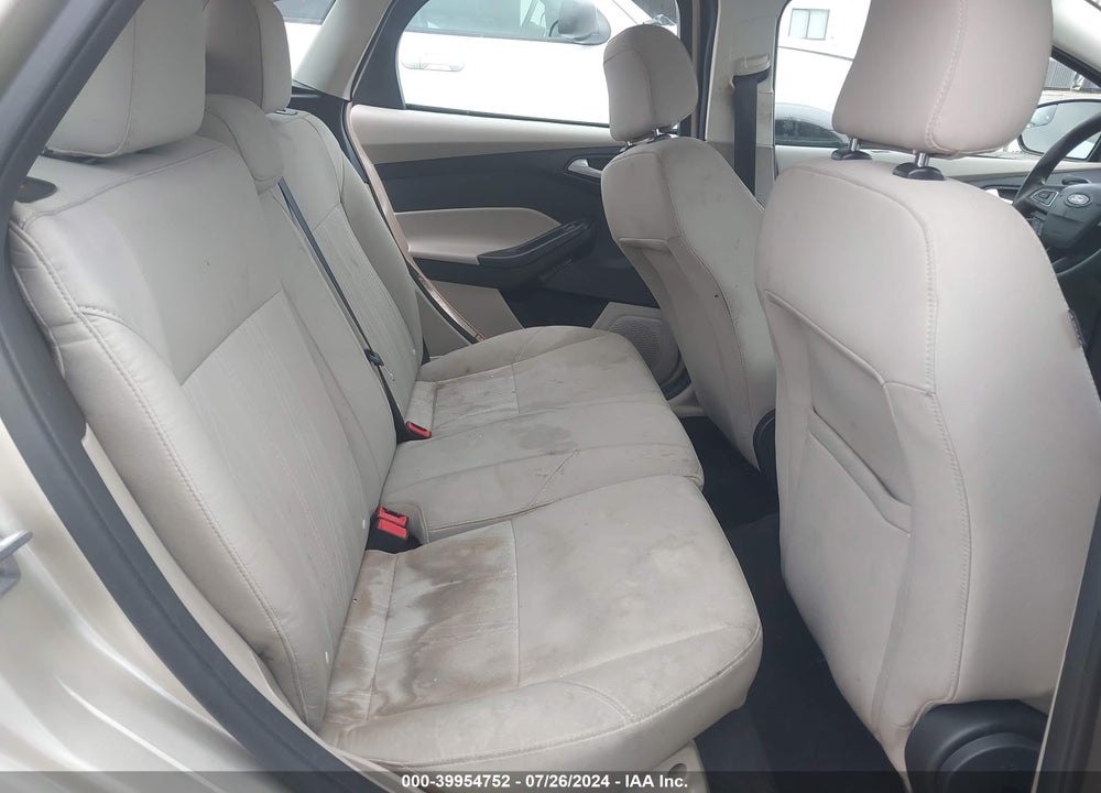 2018 FORD FOCUS SE VIN: 1FADP3K22JL206620