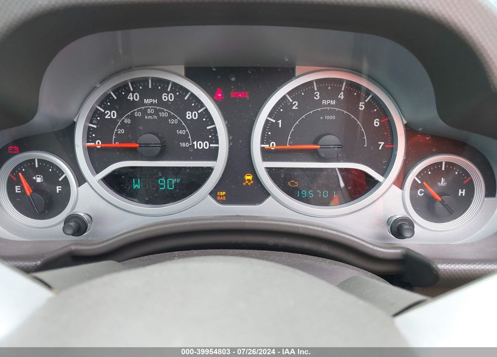2008 JEEP WRANGLER SAHARA VIN: 1J4FA54178L537010
