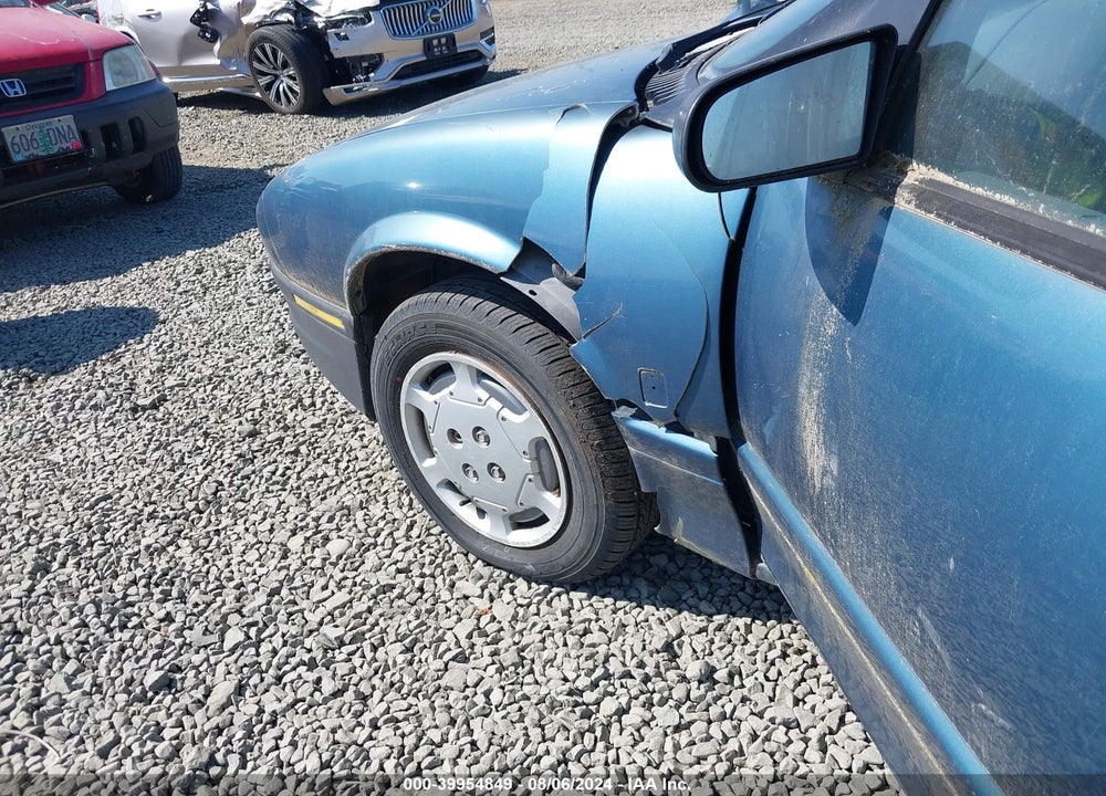 1993 SATURN SL1 VIN: 1G8ZG5598PZ106638