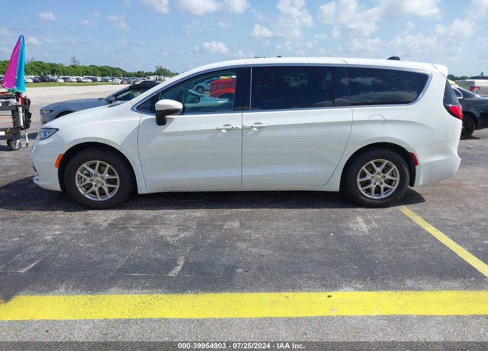 2023 CHRYSLER PACIFICA TOURING L VIN: 2C4RC1BG1PR621214