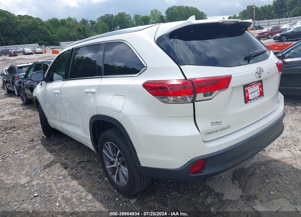 2018 TOYOTA HIGHLANDER XLE VIN: 5TDKZRFH4JS546332