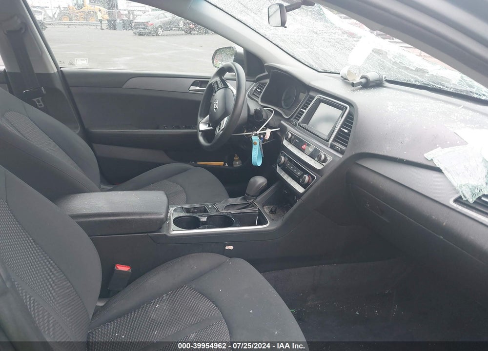 2018 HYUNDAI SONATA SE VIN: 5NPE24AF7JH613831