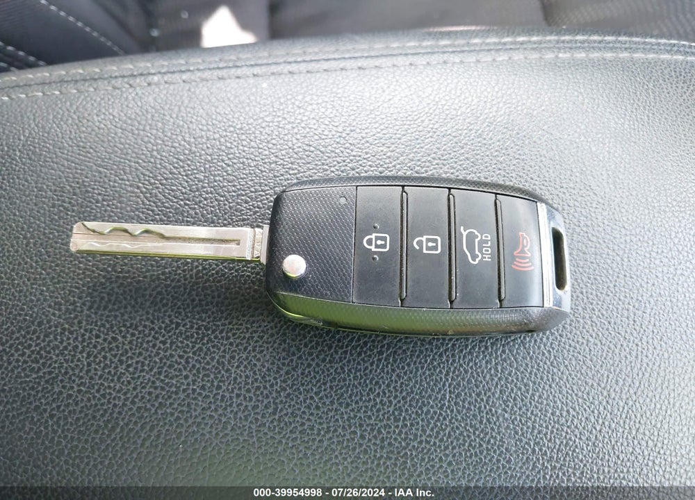 2017 KIA SPORTAGE LX VIN: KNDPMCAC4H7239065