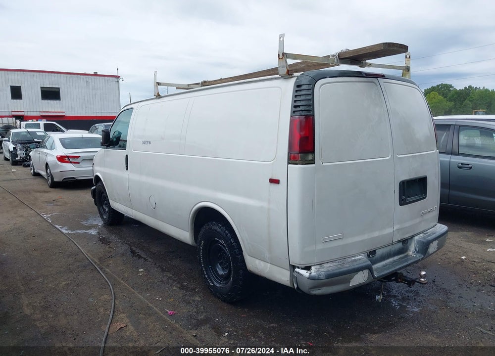 2001 CHEVROLET EXPRESS VIN: 1GCFG25M111245124