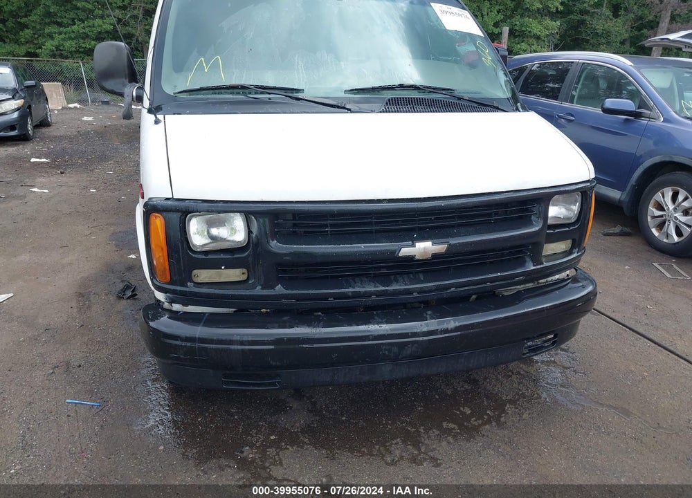 2001 CHEVROLET EXPRESS VIN: 1GCFG25M111245124