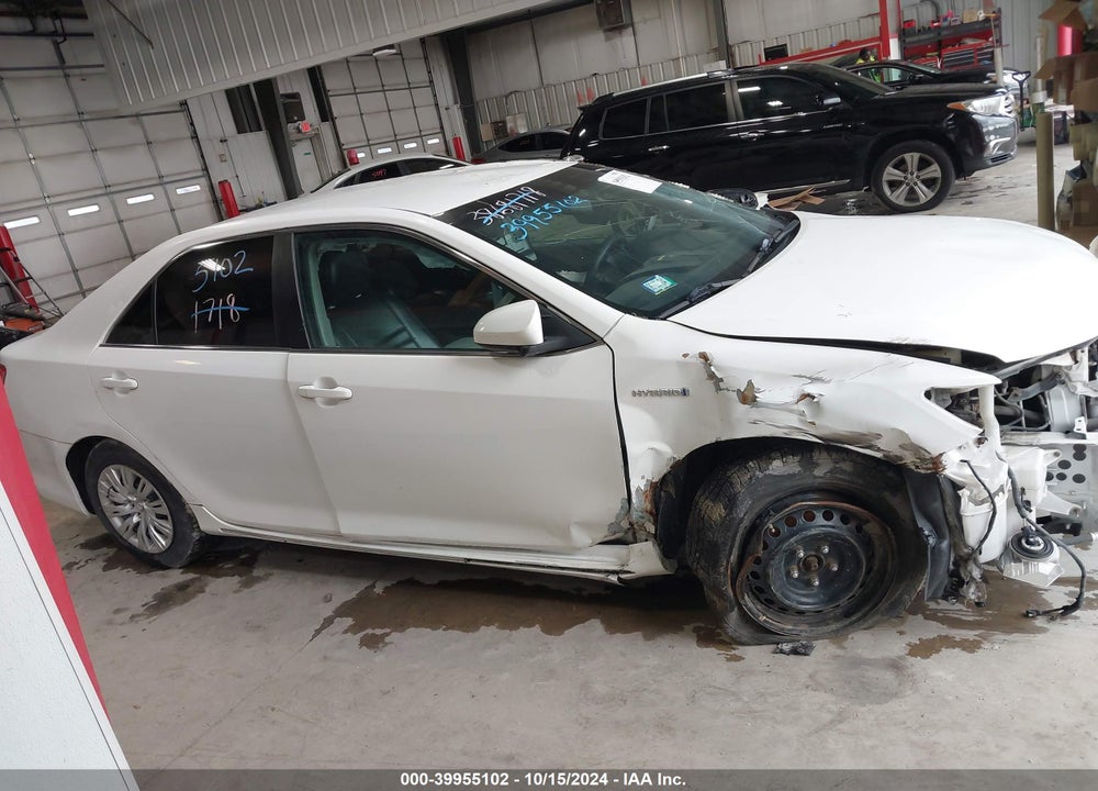 2014 TOYOTA CAMRY HYBRID LE VIN: 4T1BD1FK1EU115830