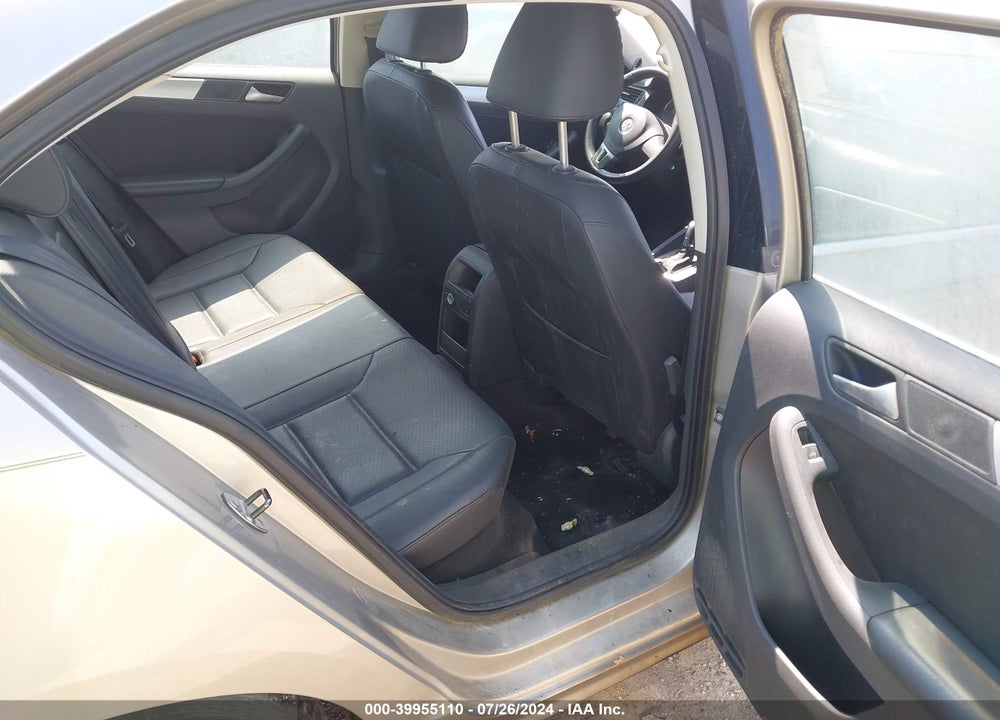 2013 VOLKSWAGEN JETTA 2.5L SE VIN: 3VWDX7AJ1DM278077